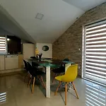 Delija * Klek
