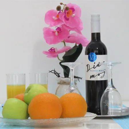아파트 Delija
